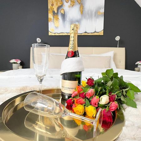 M-Style 04 Apartment Mit Balkon Und Gasgrill, 24H Self-Check-In, Free Parking, Netflix Nürnberg Eksteriør bilde