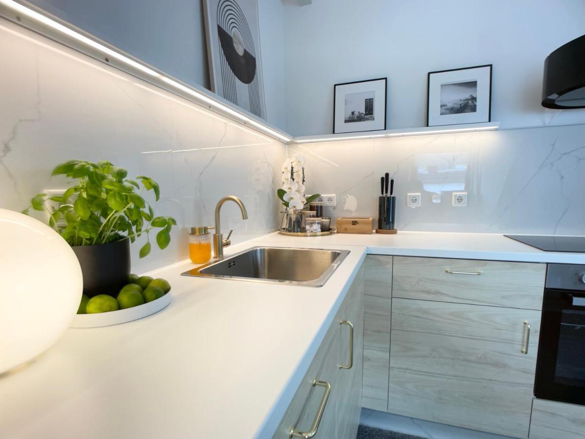 M-Style 04 Apartment Mit Balkon Und Gasgrill, 24H Self-Check-In, Free Parking, Netflix Nürnberg Eksteriør bilde
