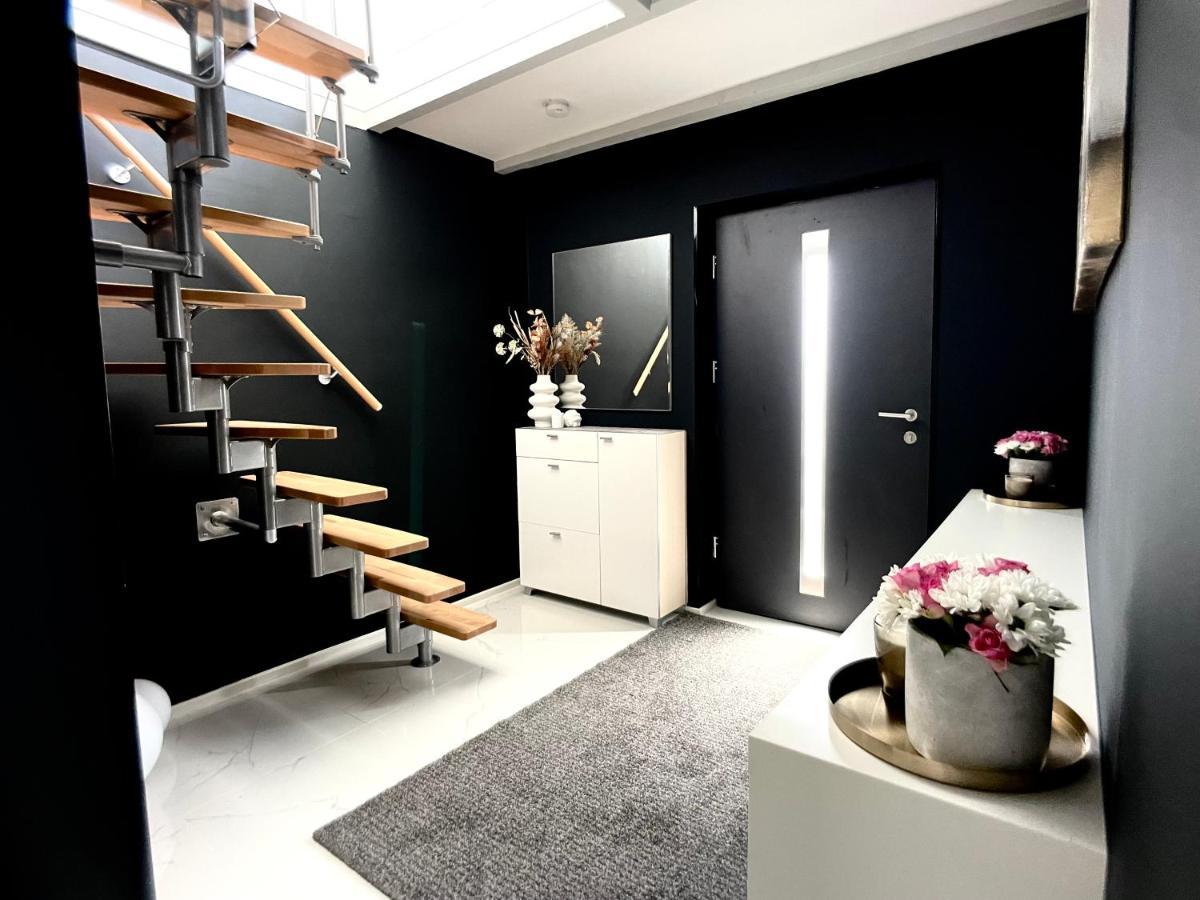 M-Style 04 Apartment Mit Balkon Und Gasgrill, 24H Self-Check-In, Free Parking, Netflix Nürnberg Eksteriør bilde
